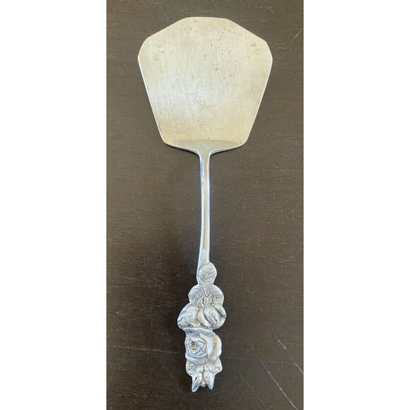 Harlequin Tea Rose by Reed & Barton Sterling Silver Petit Four Server 5 1/4" - Picture 1 of 5